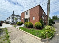 Building Photo - 155 Wayne St
