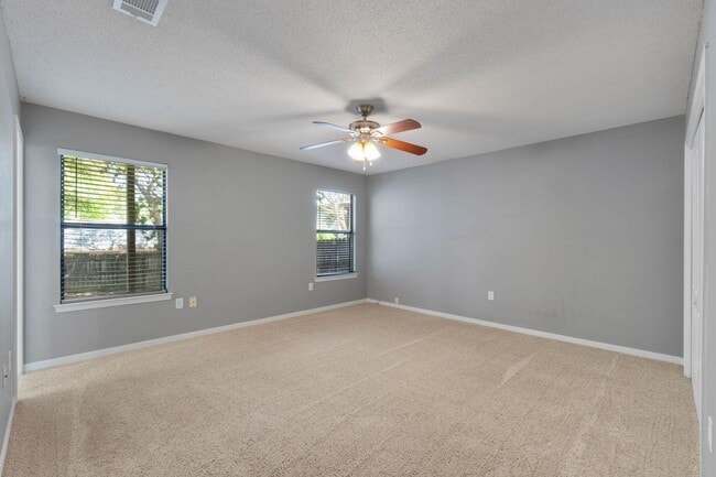 Building Photo - Ideal Niceville Location!
