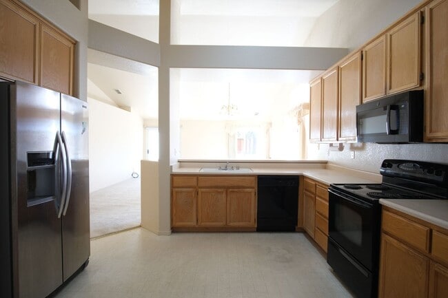 Building Photo - Charming Ceres Home with a spacious backyard!