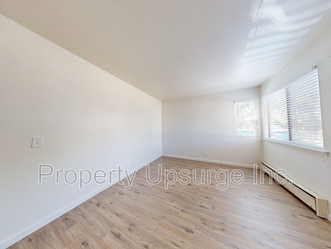 Building Photo - 1625 Robinson St