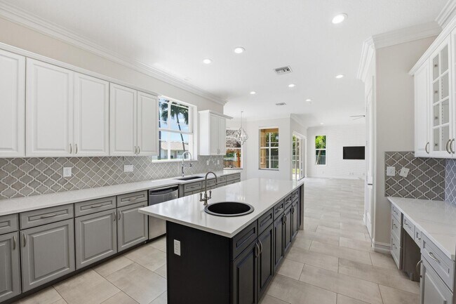 Building Photo - 11788 Knightsbridge Pl