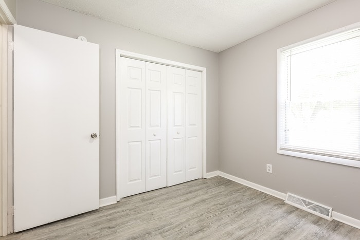 Building Photo - 1905 State Rd S-42-3392