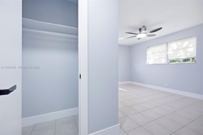 Building Photo - 2440 Hayes St