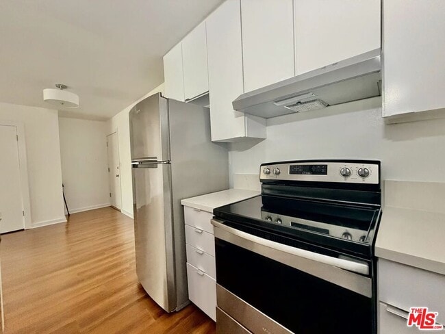 Building Photo - 5805 W 8th St