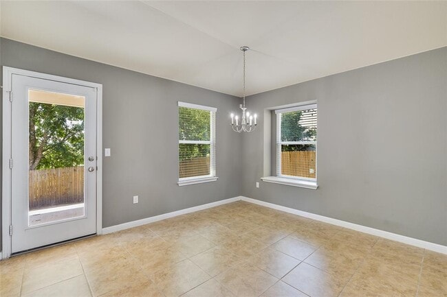 Building Photo - 371 Purple Martin Ave