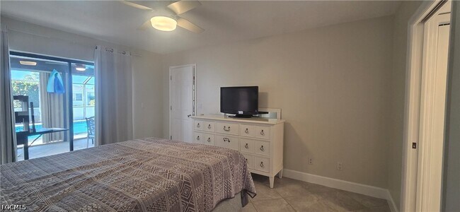 Building Photo - 534 SE 34th Terrace