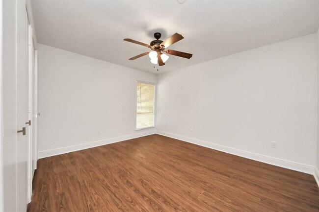 Building Photo - 11415 Ella Lee Dr