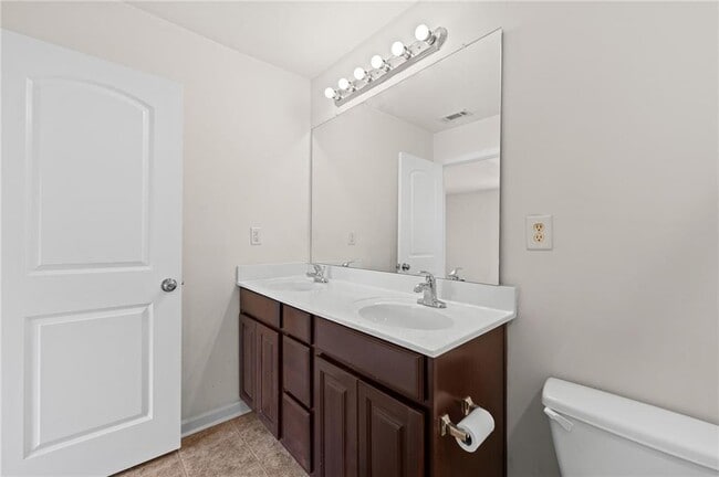 Building Photo - 1058 Treymont Ln SW