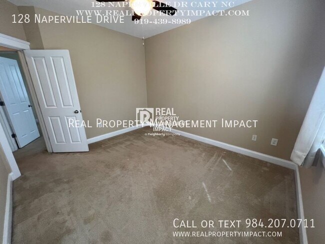 Building Photo - 128 Naperville Dr