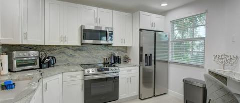 Building Photo - 6553 Via Regina