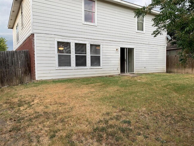 Building Photo - 10141 Chapel Rock Dr