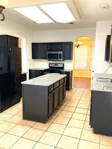 Building Photo - 2078 Belvedere Dr