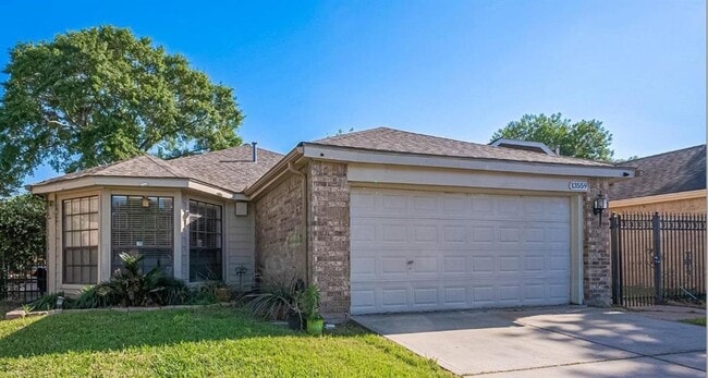 Primary Photo - 13559 Portobello Dr