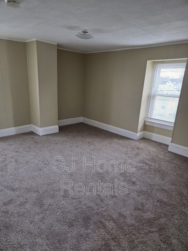 Building Photo - 649 Bordentown Rd