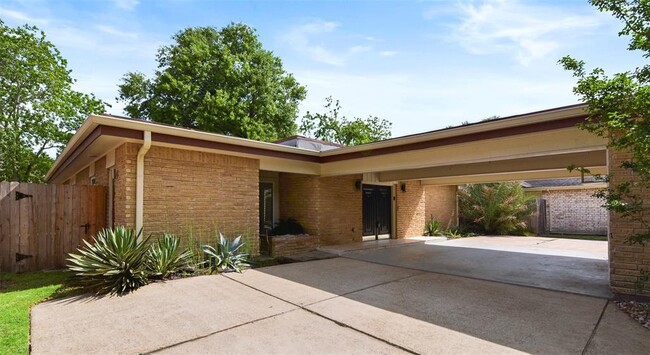 Primary Photo - 13726 Wickersham Ln