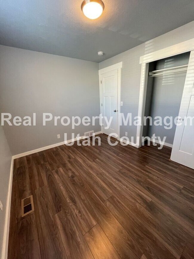 Building Photo - 310 E 300 S