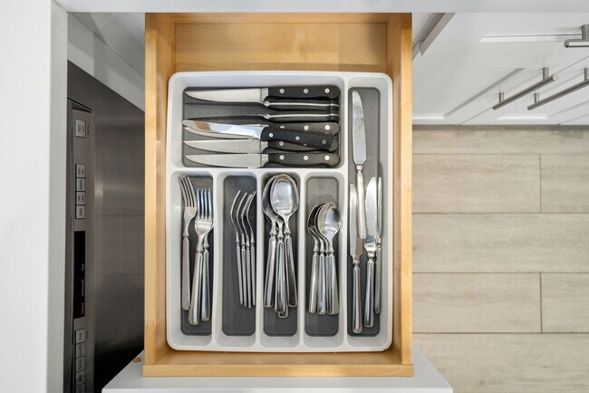 Building Photo - 12841 Forest Dr