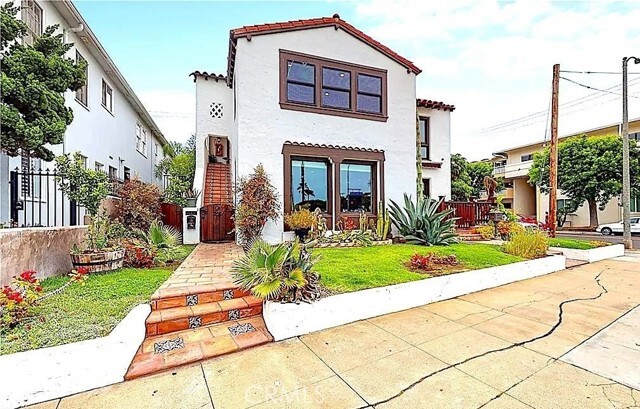 Building Photo - 3535 E Ocean Blvd