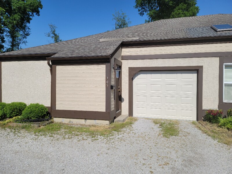 Building Photo - 301 Schrock Rd