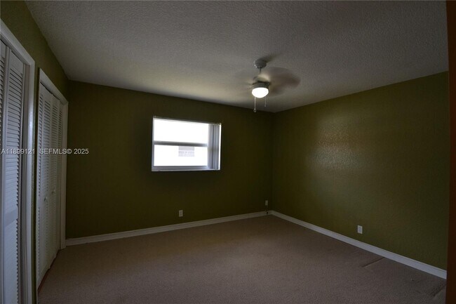 Building Photo - 10241 NW 35th St