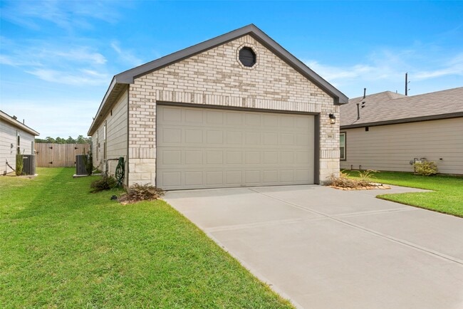 Building Photo - 166 Sterling River Ln