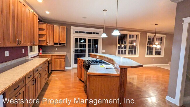 Building Photo - 5 br, 3.5 bath House - 4881 Townsend Ct.