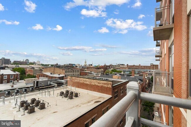 Building Photo - 113 N Bread St