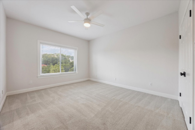 Building Photo - 5908 Down Valley Ct