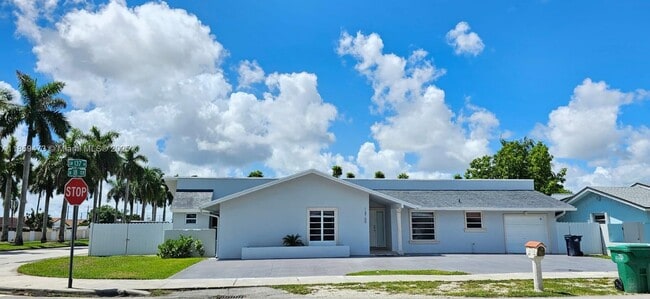 Primary Photo - 13700 SW 18th Terrace