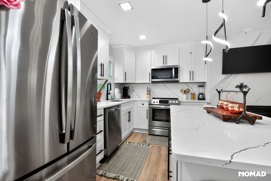 Building Photo - 2022 Boulderview Dr SE