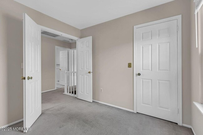 Building Photo - 9 Cherry Hill Ln