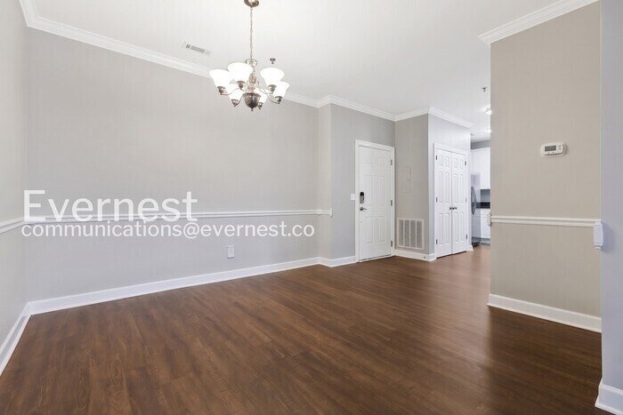 Building Photo - 116 31st Ave N