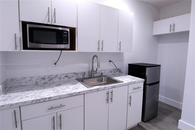Building Photo - 14420 SW 74th St