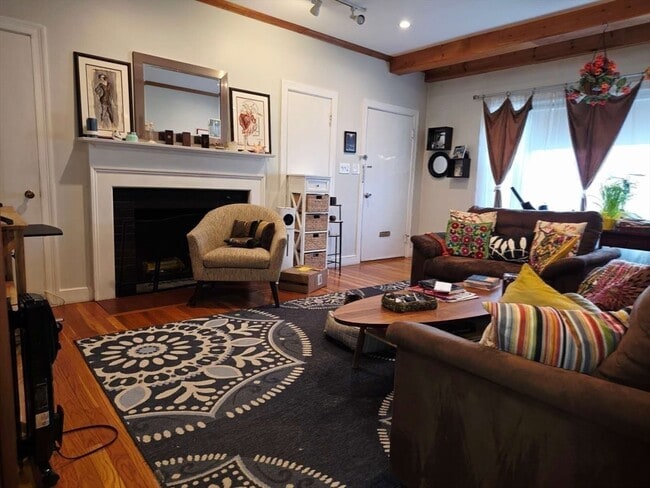 Building Photo - 70 Beaconwood Rd