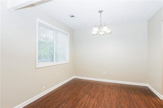 Building Photo - 8671 Woodside Ln