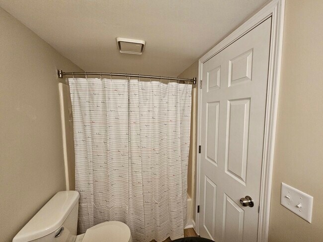 Building Photo - 1093 Kane St