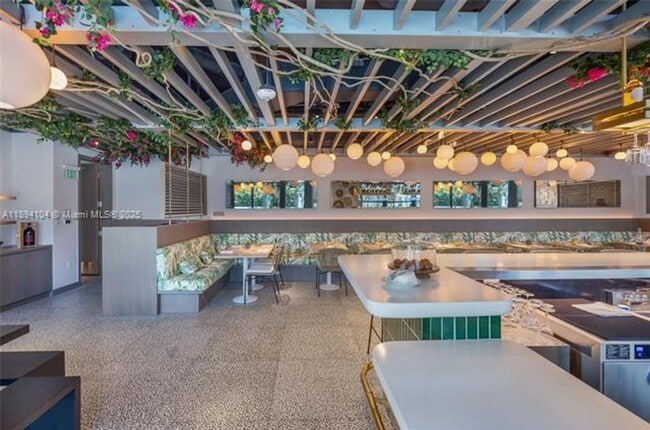 Building Photo - 500 Alton Rd