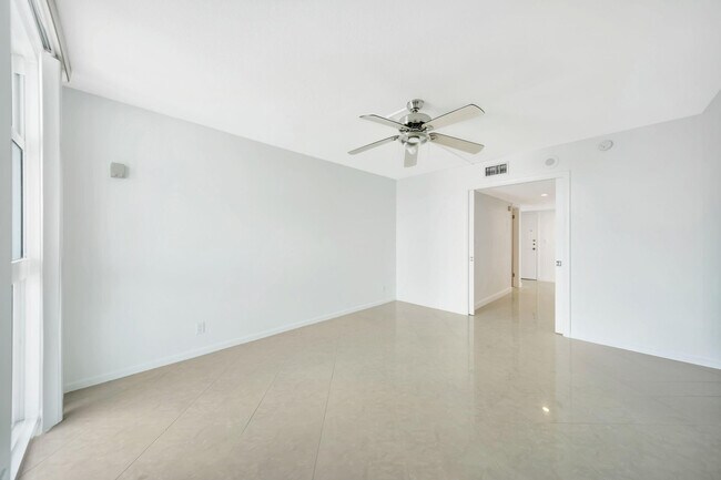 Building Photo - 1360 S Ocean Blvd