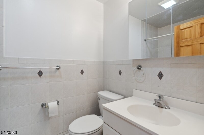 Building Photo - 66 Atlantic St