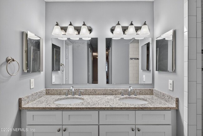 Building Photo - 12344 Cormorant Ct