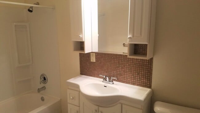 Building Photo - 3BR/2ba Single Family Home in Altoona - DOG FRIENDLY