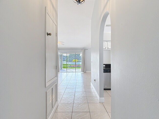 Building Photo - 12914 Royal George Ave