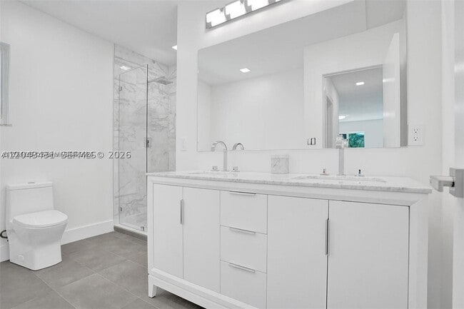 Building Photo - 630 NE 52nd St