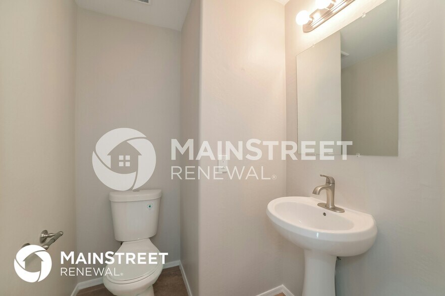 Building Photo - 11216 W Pierson St