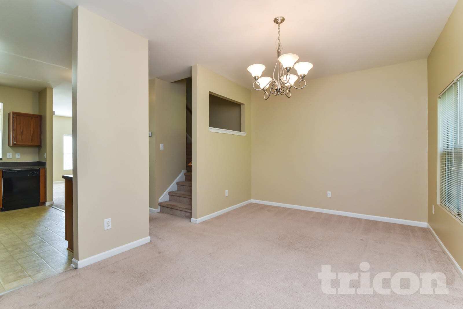 Building Photo - 1470 Knights Trail