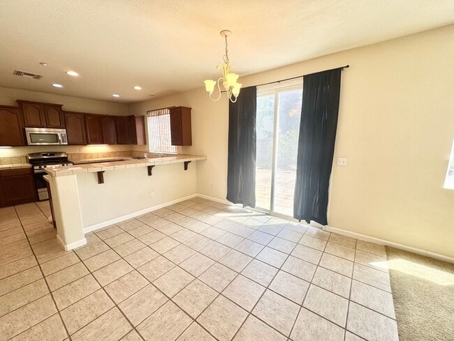 Building Photo - Lovely 2 Story Home In East Woodland In Great Location