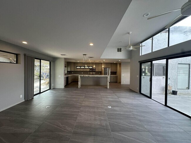 Building Photo - 4 Saturn Cir