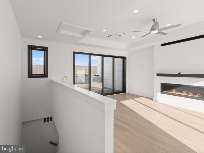 Building Photo - 14920 Dispatch St