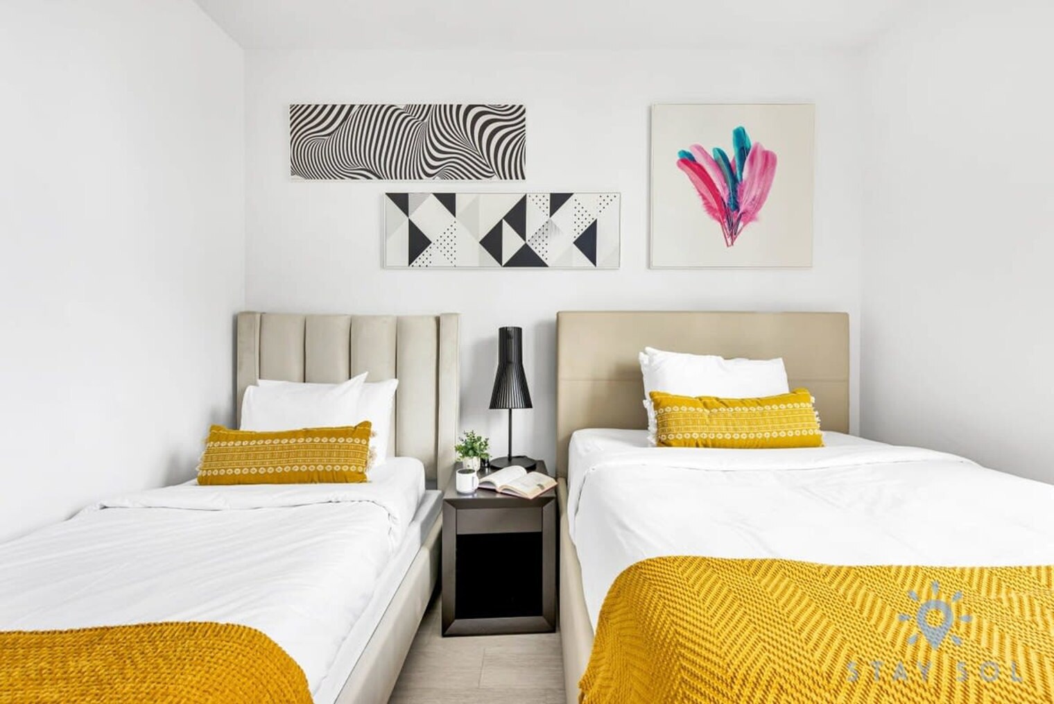 Building Photo - 4010 S Ocean Dr