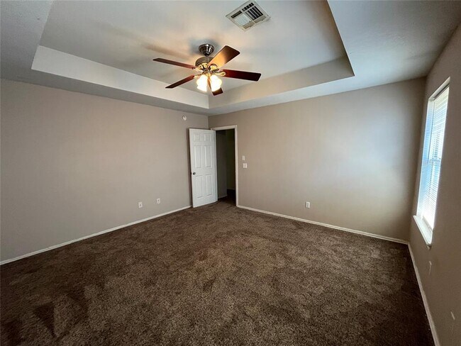 Building Photo - 2045 Rising Hill Dr